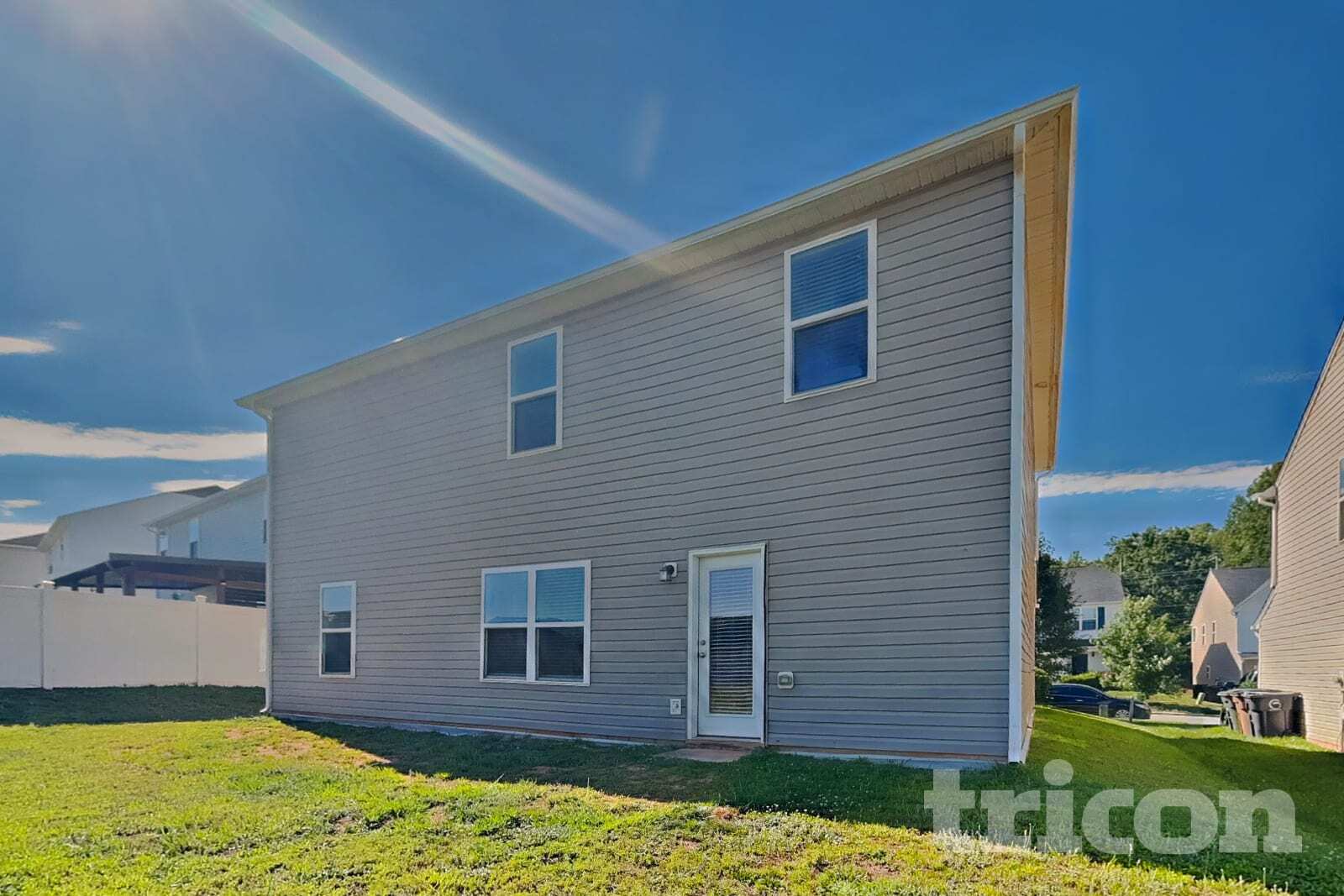 Building Photo - 4114 Vershire Ave