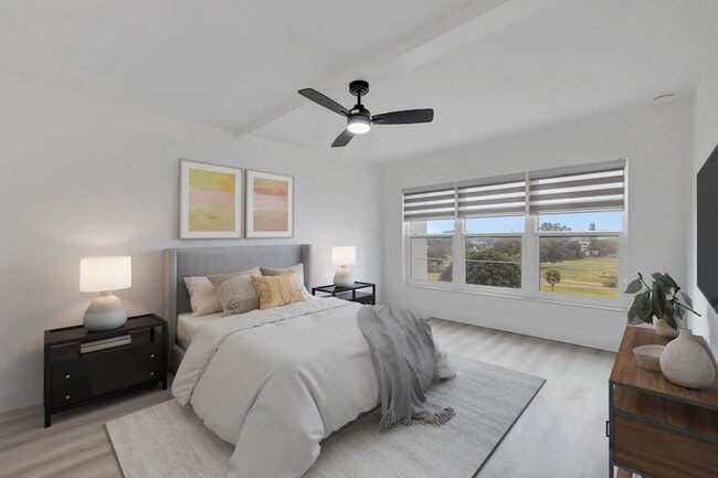 Building Photo - 3050 N Palm Aire Dr
