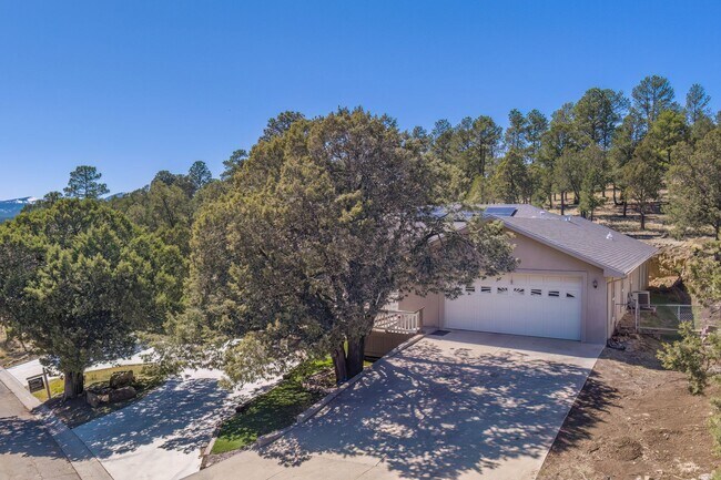 Building Photo - 111 Coker Ln