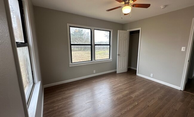 Building Photo - 901 Johnson St