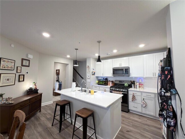 Building Photo - 10518 Weston Wy N