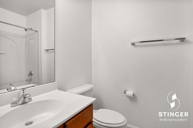 Building Photo - 98 Shadow Moss Dr
