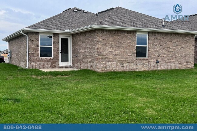Building Photo - 301 Molly Dean Dr