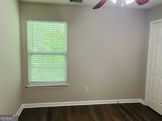 Building Photo - 4014 Carisbrook Dr