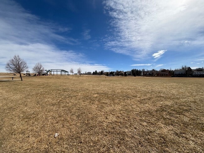 Building Photo - Cozy 3-bed, 2.5-bath home in desirable Stetson Ridge.