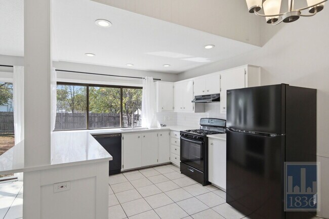 Building Photo - 8912 Hunters Trace