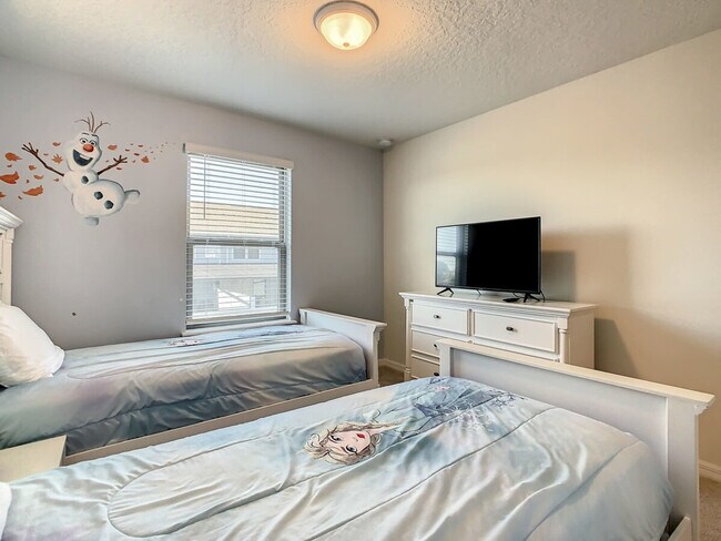 Building Photo - 2404 Tangier Dr