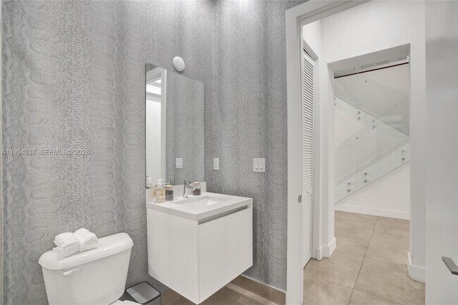 Building Photo - 9995 NW 75th St