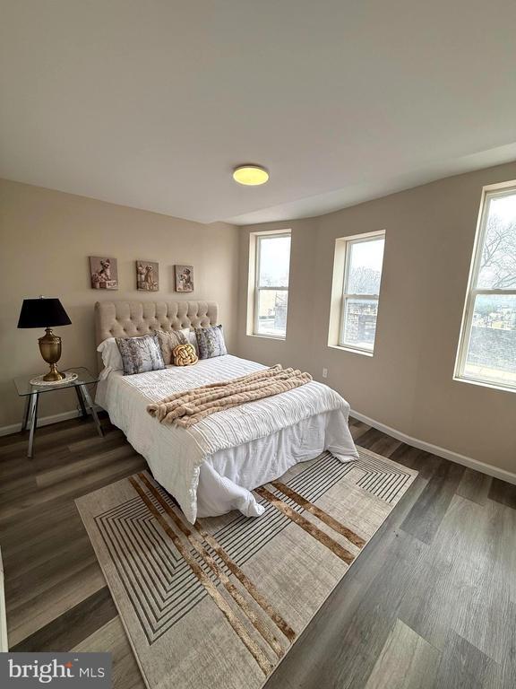 Building Photo - 1026 E North Ave