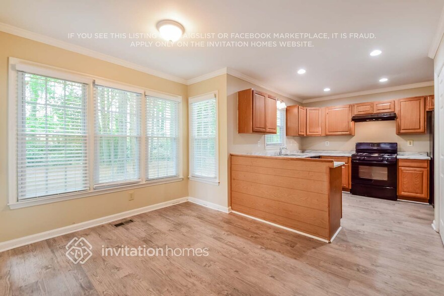 Building Photo - 2785 Briarfield Way NE
