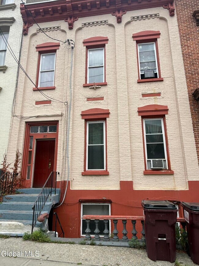 Building Photo - 55 Ten Broeck St