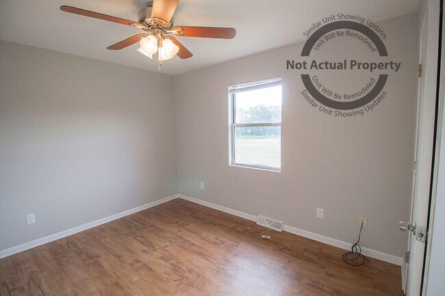 Building Photo - 4620 W Bainbridge Dr