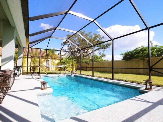 Building Photo - "Spacious 4 Bed, 3.5 Bath Rockledge Rental - Your Dream Home Awaits!"