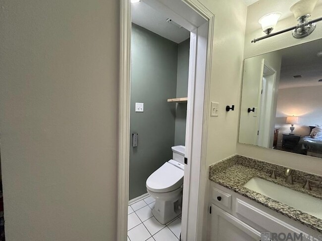 Building Photo - 929 Ridgepoint Ct