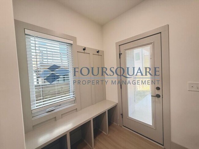 Building Photo - Modern 4-Bed Townhome with Designer Finishes, Dual Balconies & EV-Ready Garage – Inside the Beltl...