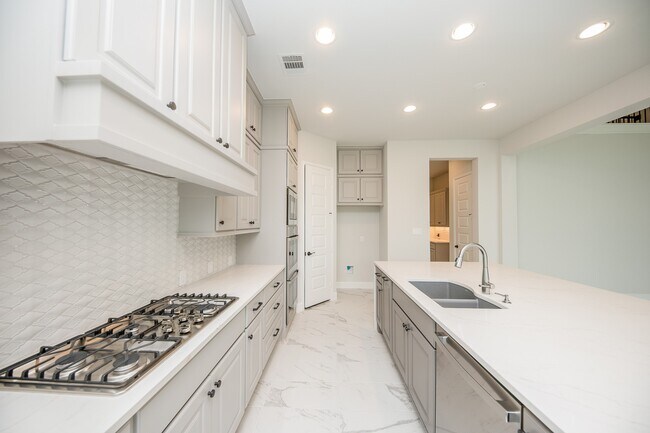 Building Photo - 21515 Blue Porterweed Trl