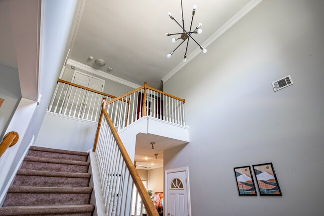Building Photo - 2096 Fairport Way