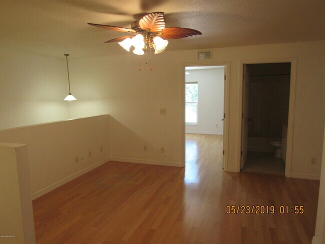 Building Photo - 156 Wilson Ave