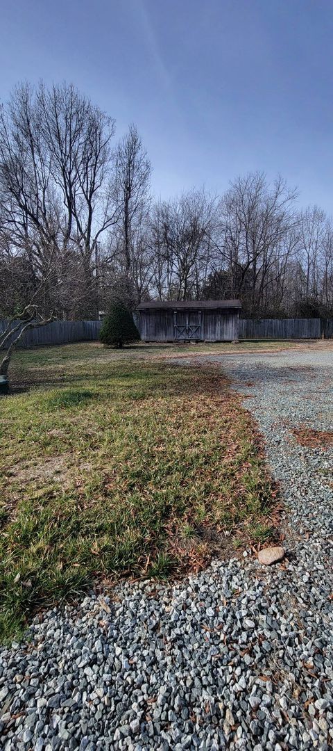 Building Photo - Ready to Move in