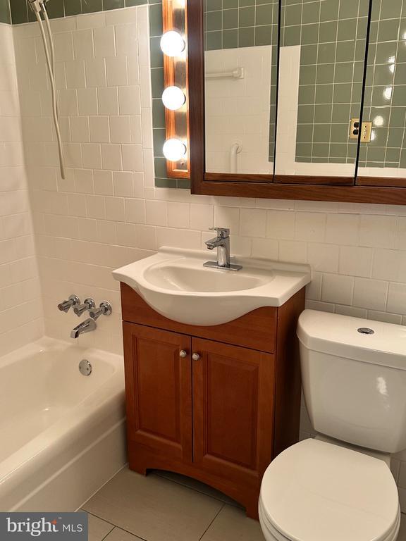 Building Photo - 4600 Duke St