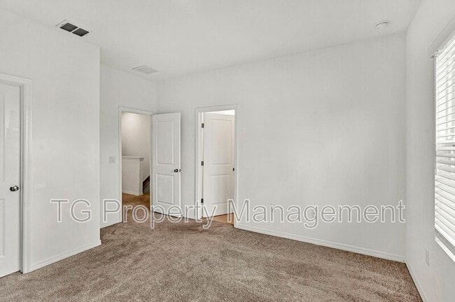 Building Photo - 296 Anthony Dr