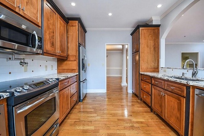 Building Photo - 2865 Lenox Rd NE