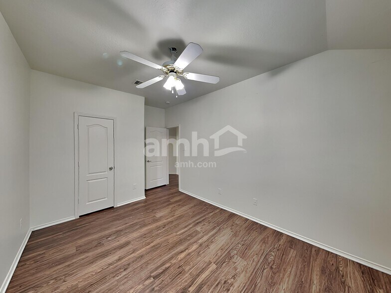 Building Photo - 21515 Rose Mill Dr