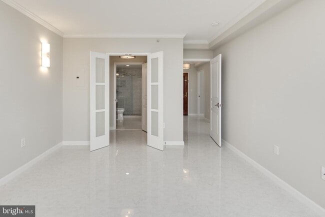 Building Photo - 7111 Woodmont Ave