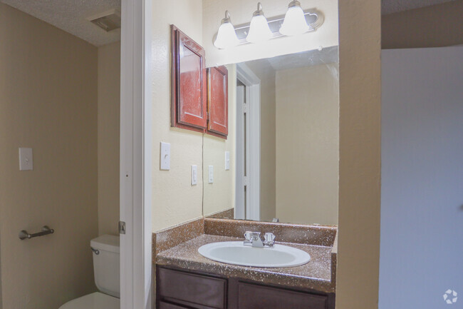 2BR, 1.5BA - 989SF - Round Rock Townhomes