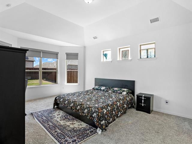Building Photo - 5604 Crestview Dr