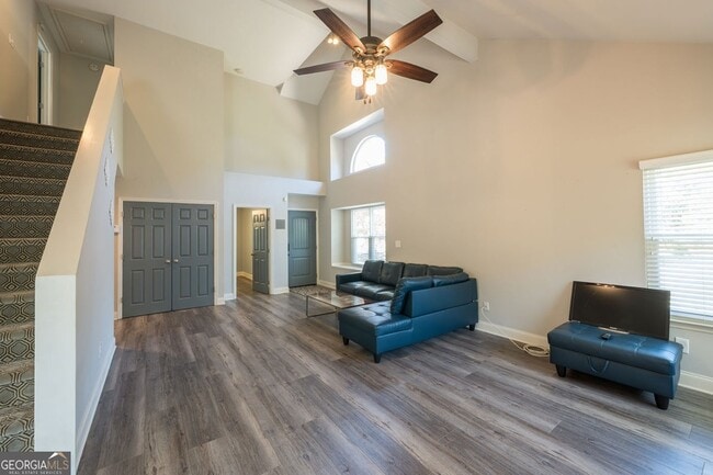 Building Photo - 895 Halston Ct