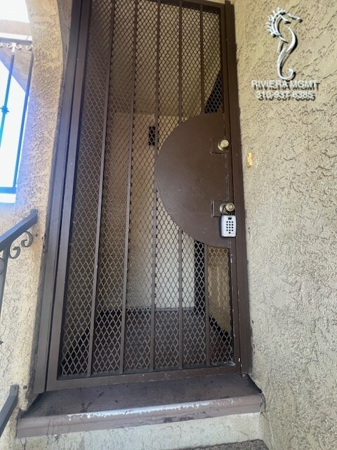Building Photo - 2230 S Alma St