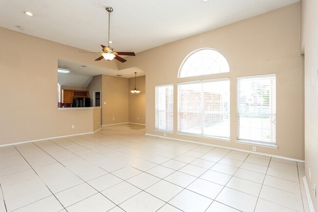 Building Photo - 7401 Glenstone St