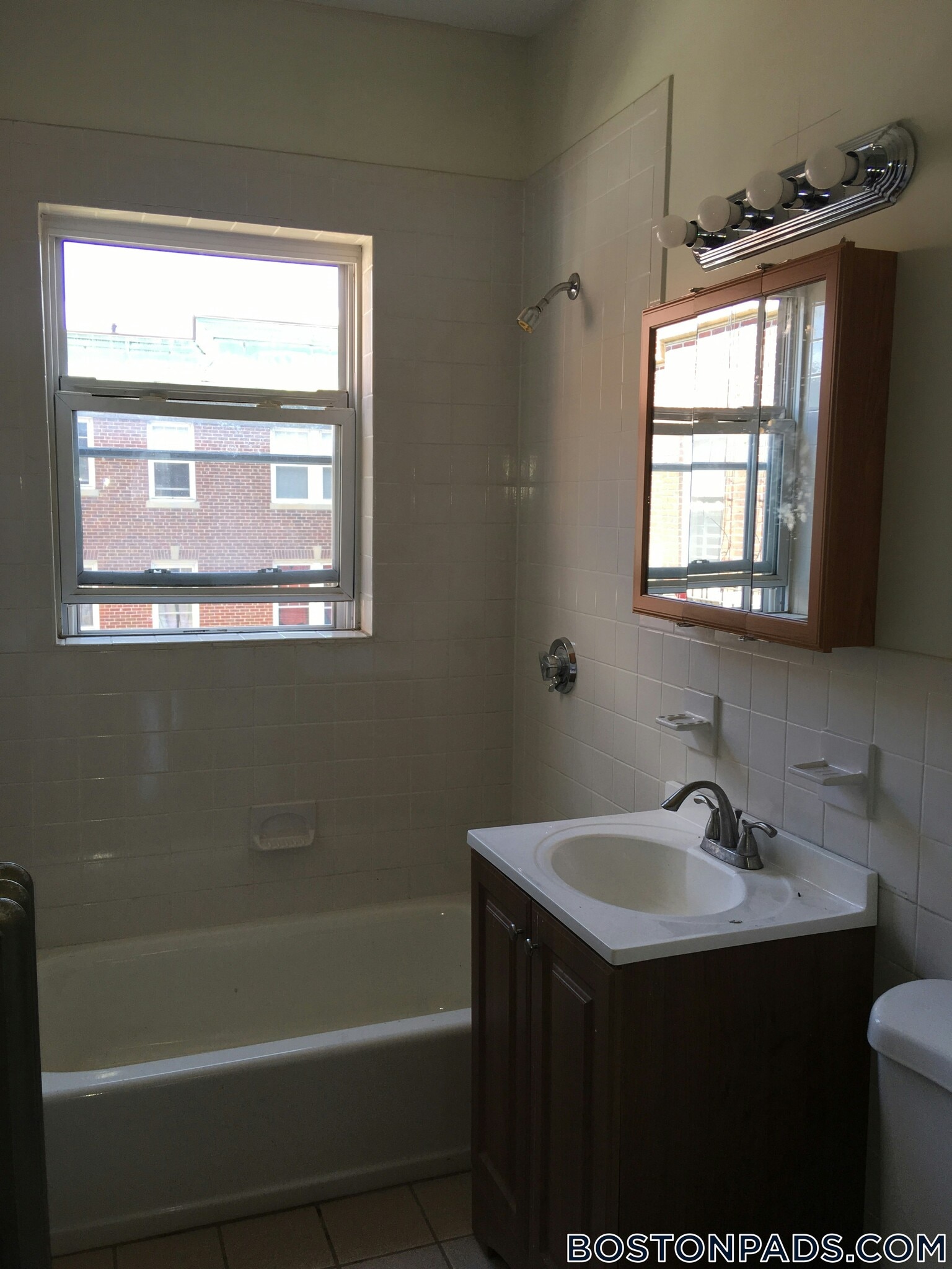 Building Photo - 163 Summer St