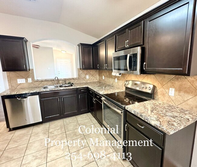 Building Photo - AVAILABLE MID MAY ; APPLY TODAY AT OUR WEBSITE!!