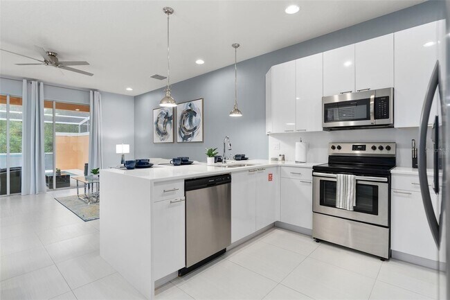 Building Photo - 1601 Tranquil Ave