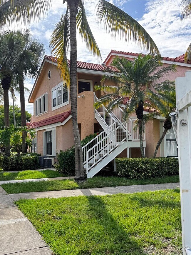 Building Photo - 10441 SW 155th Ct