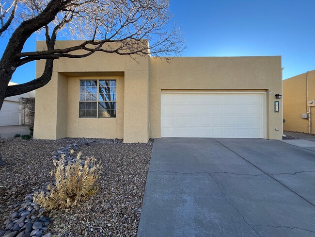Primary Photo - Nice 3 Bedroom 2 Bathroom Home Located In ...