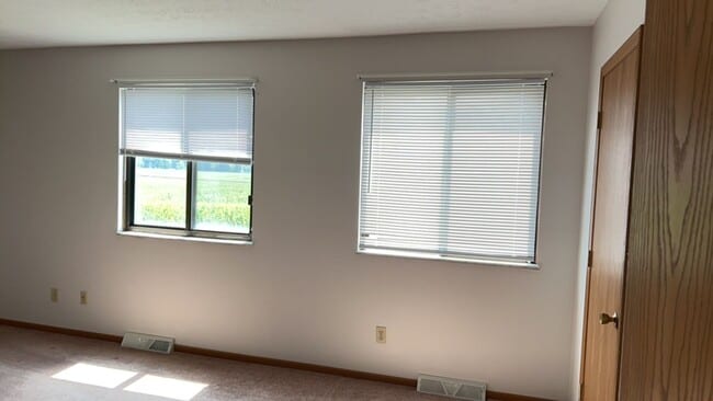 Building Photo - Two bedroom apartment