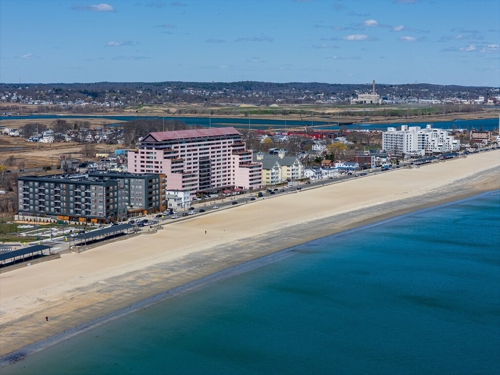 Building Photo - 356 Beach St