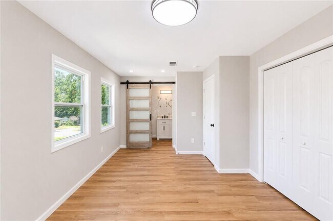 Building Photo - 1639 Bridgeport Dr NW