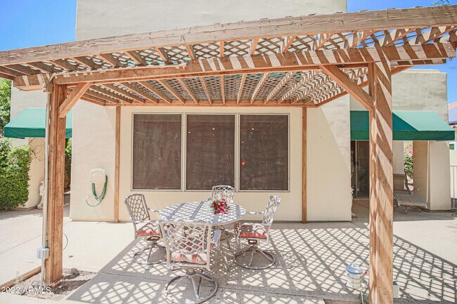 Building Photo - 4639 N Clear Creek Dr