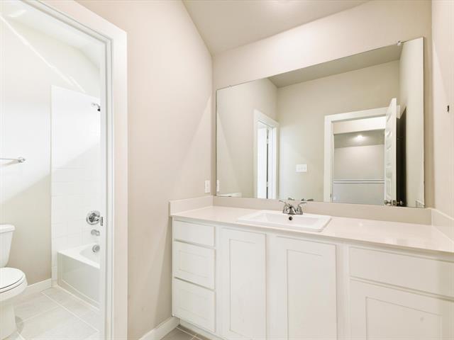 Building Photo - 138 Mandarin St