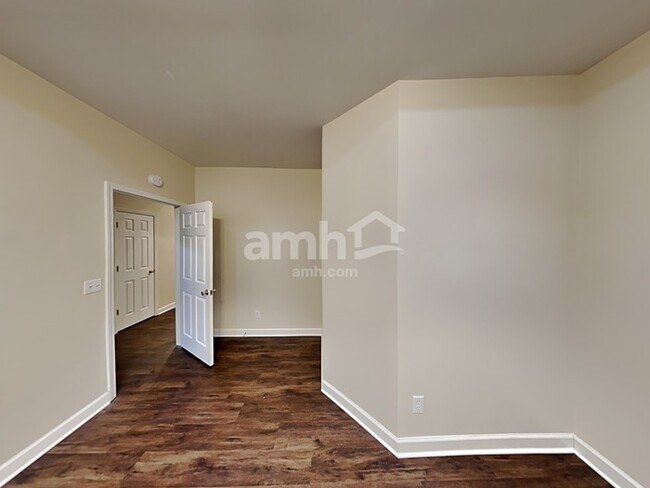 Building Photo - 1707 Arrow Head Dr