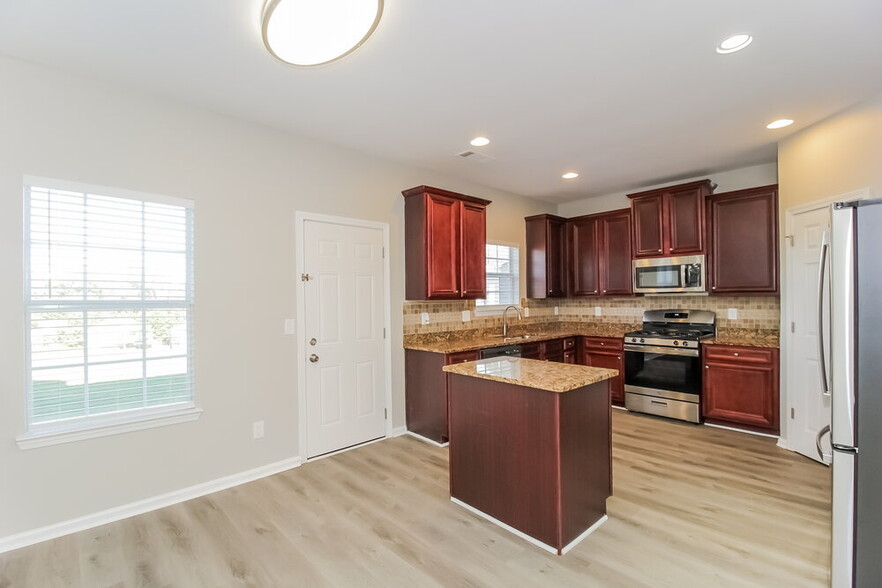 Building Photo - 283 Allegrini Drive
