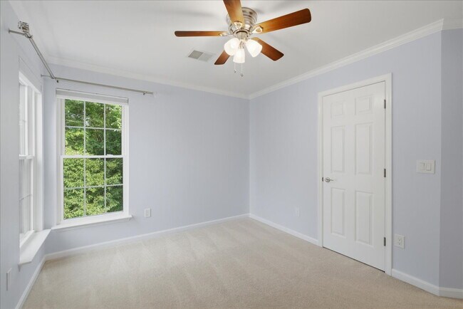 Building Photo - Spacious Broadlands Home Backing to Nature with Expansive Outdoor Living