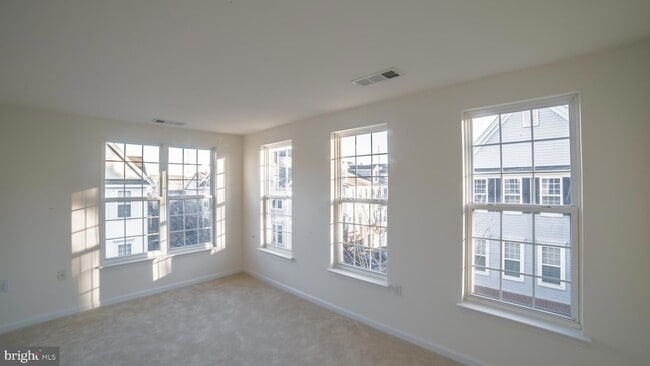 Building Photo - 8067 Nicosh Cir Ln