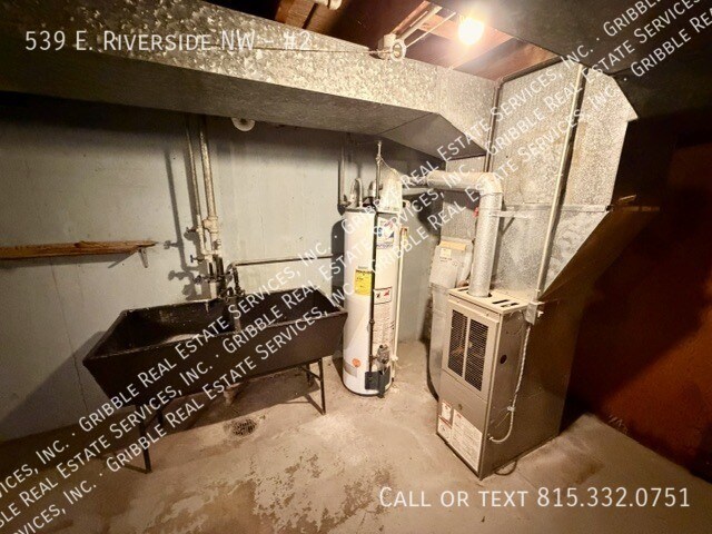 Building Photo - 539 E Riverside Blvd