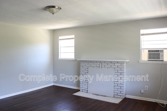 Building Photo - 5320 Java Ave