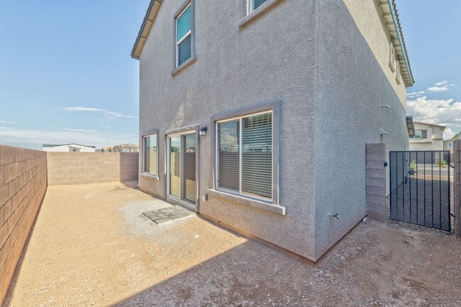 Building Photo - 4702 Arctic Clfs Ave